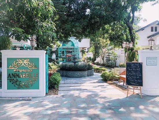 Annabelle 2 Saphanthong Neua Restaurant cafe